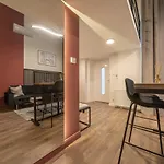 D37 - Dohany Street Urban - Location By Bqa Apartament