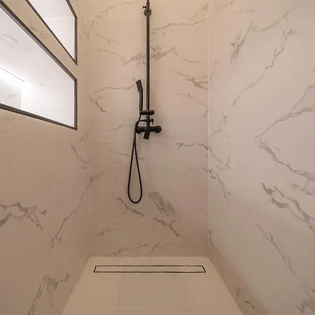 Apartment D37 - Dohany Street Urban - Location By Bqa