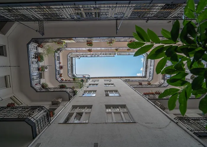 D37 - Dohany Street Urban - Location By Bqa *